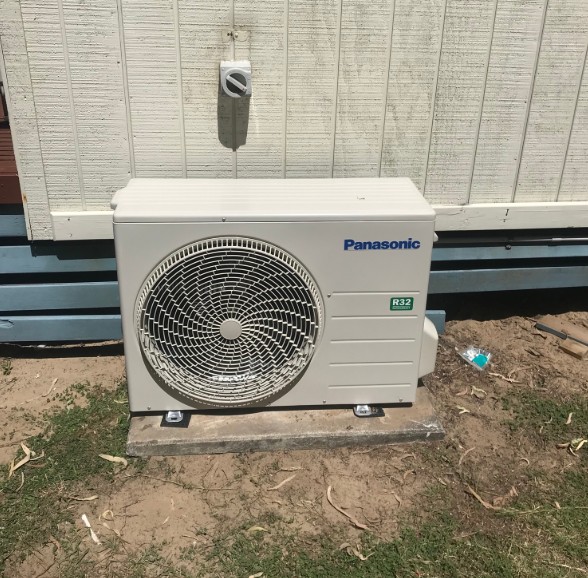 Split system air conditioner installation Blacks Beach QLD
